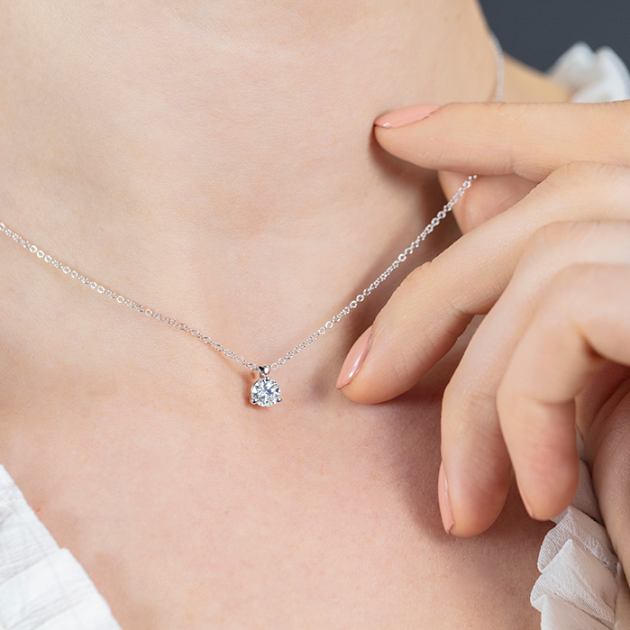 HOF Classic 3 Prong Solitaire Pendant