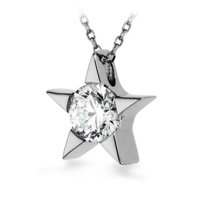 Illa Pendant Necklace