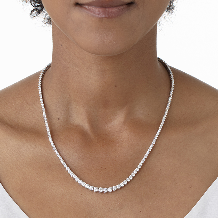 HOF Signature Graduated Line Necklace