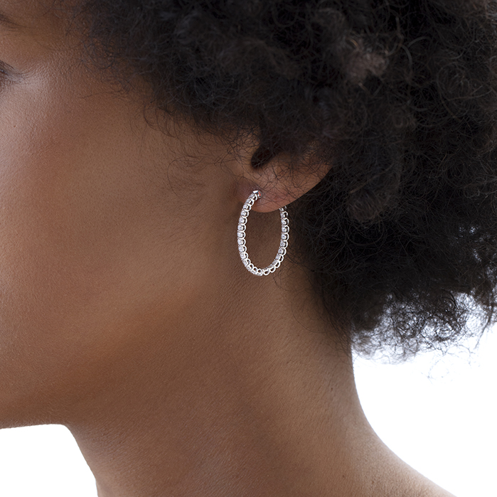 Signature Oval Hoop - Medium