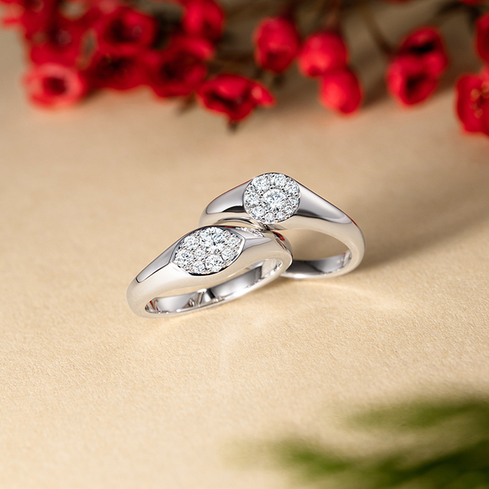 Tessa Navette Signet Ring