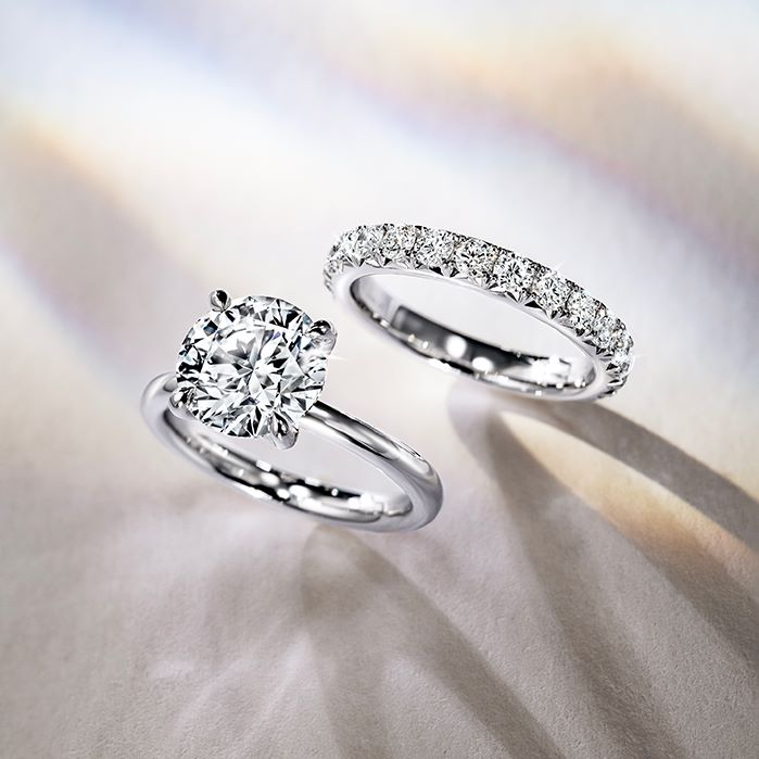 Vela French Cut Pavé Band