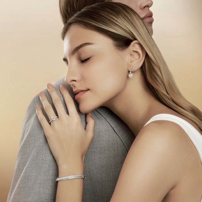 Vela Drop Earring