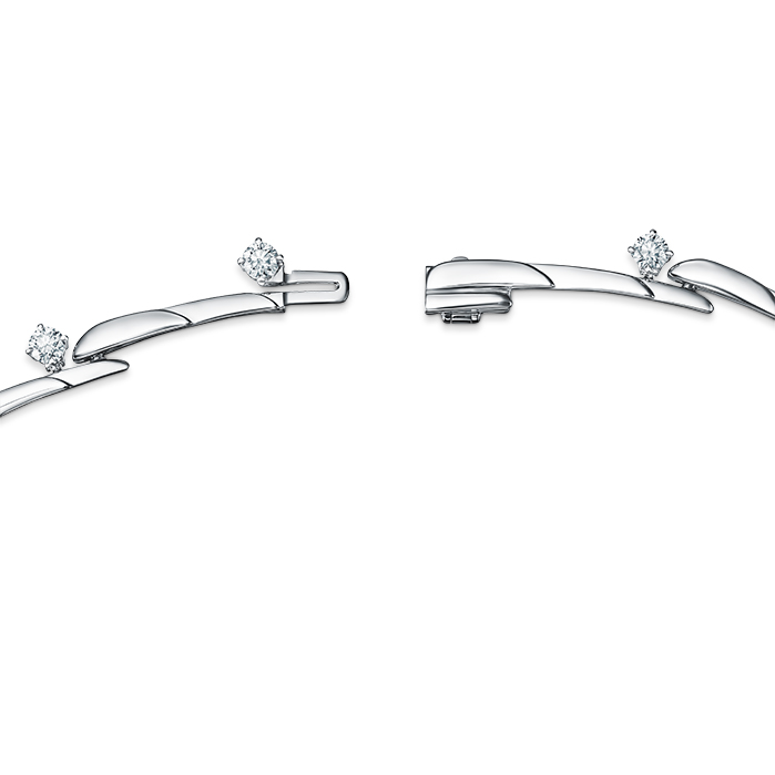 Vela Crossover Necklace 